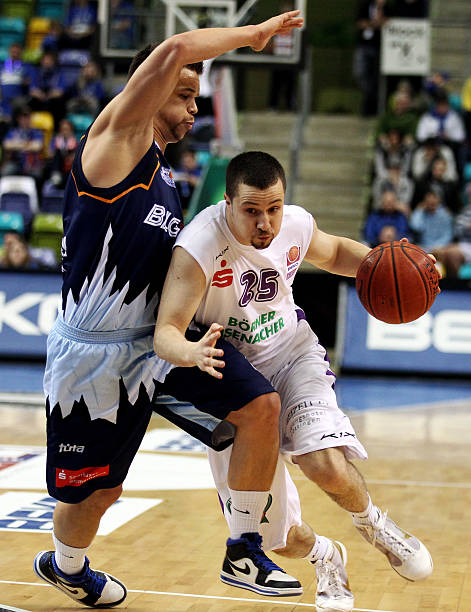 以缩小与传 以缩小与传