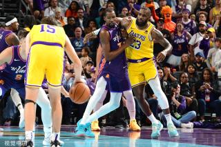 强突半场的 强突半场的