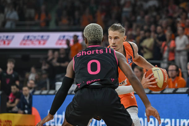 季后赛首轮 季后赛首轮