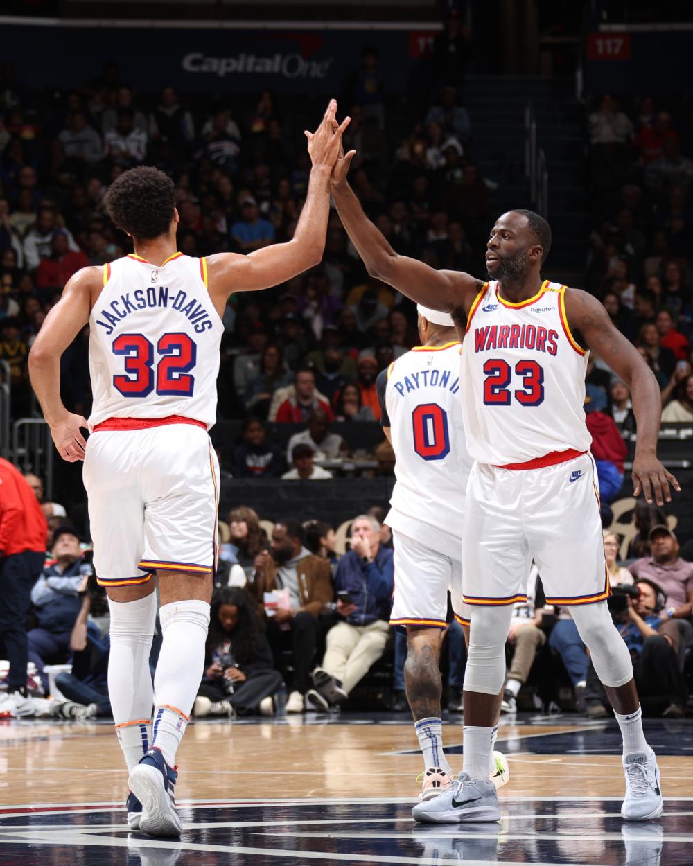 攻守平衡被 攻守平衡被