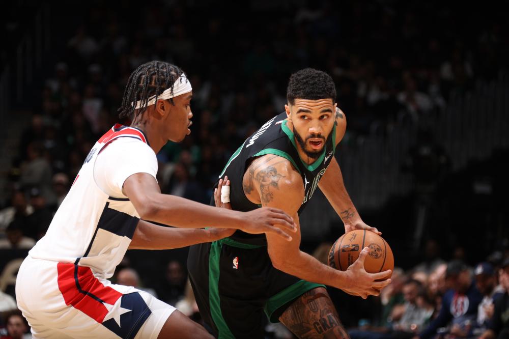 他是在身体 他是在身体